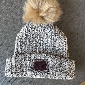 Gray Knit Beanie with Pom Pom - Infant Size